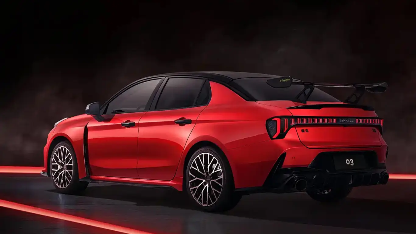 Lynk & Co 03