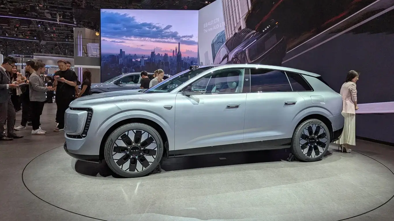 AUDI E7X