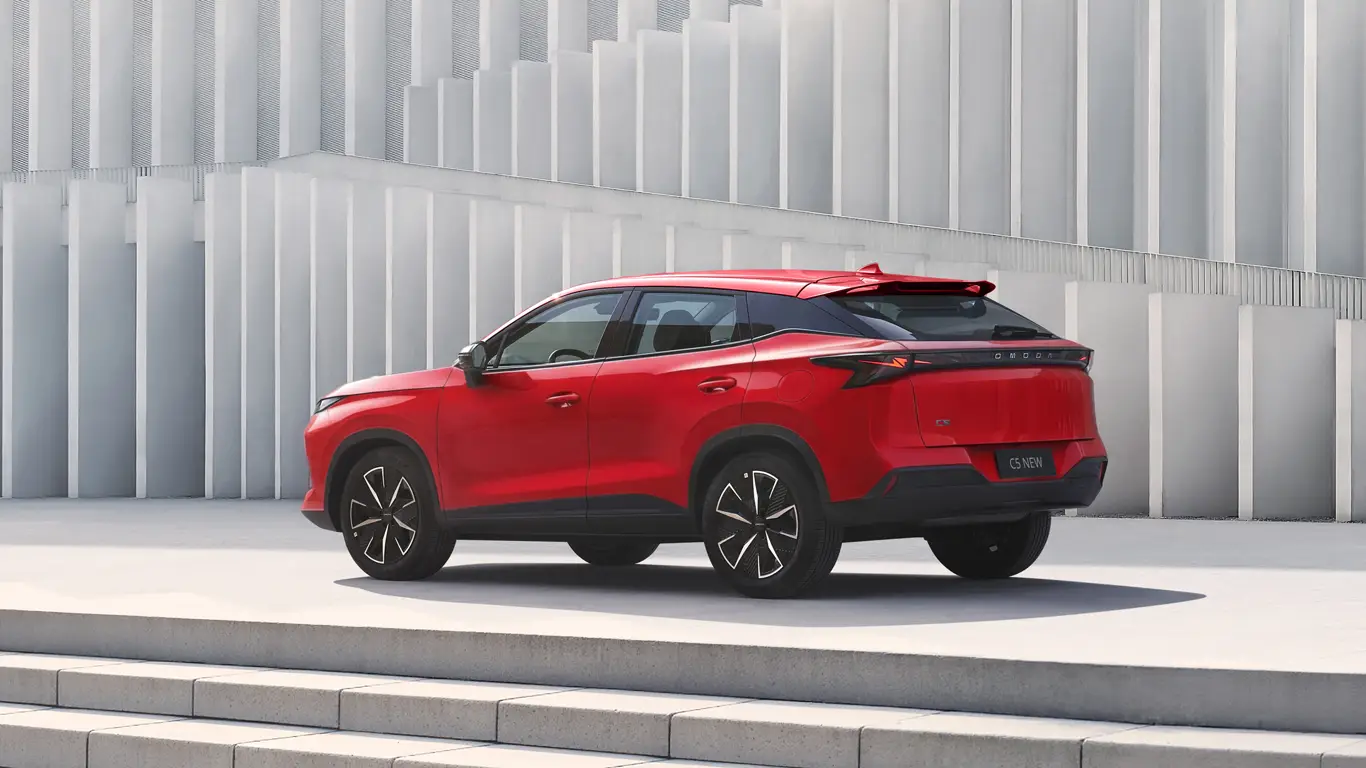 Обновленный Omoda C5