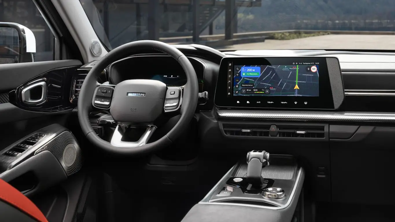 Haval H3 с Алисой