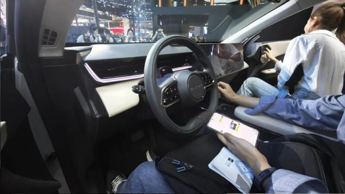 Mazda EZ-60 на автосалоне в Шанхае 2025