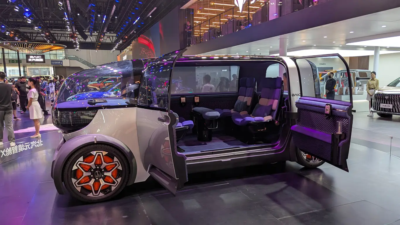 Автосалон в Чэнду 2026 / BAIC Yuanjing Smart Cabin X