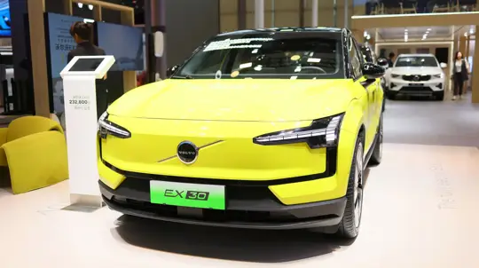 Первый европейский EX30: Volvo начала сборку в Бельгии