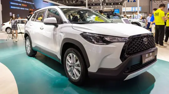 Японцы докатились: легендарная надежность и высокий дорожный просвет теперь доступны каждому россиянину