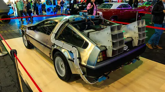 Легенда кино и автодизайна: в число кибер-тачек вошел автомобиль из будущего