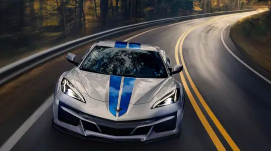 Chevrolet Corvette E-Ray с разгоном за 2,7 секунды впервые продаётся в России