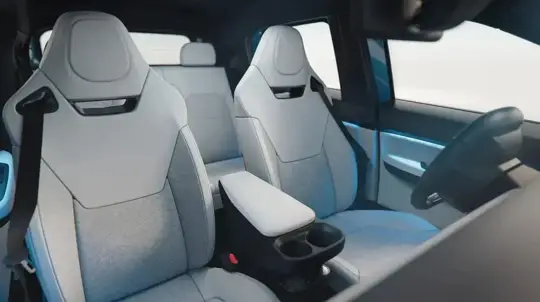 «Атом» без стойки и с сенсорным рулём: дизайн, салон и не быстрее 40 км/ч