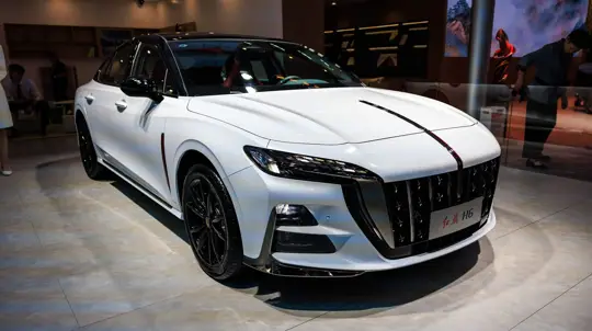 Эксклюзив на колёсах: в России стартовали продажи Hongqi H6 до презентации