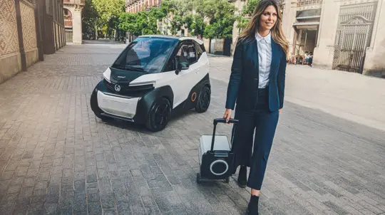 Nissan запускает мини-электрокары: малютки на батарейках бросают вызов городским пробкам