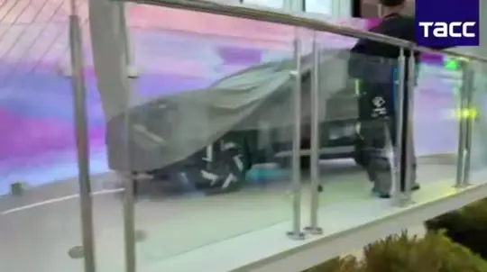 АвтоВАЗ прячет сюрприз: будущий флагман АвтоВАЗа под покрывалом