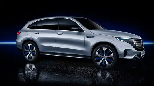 Пламенный привет из Китая: электромобили Mercedes могут загореться на ходу