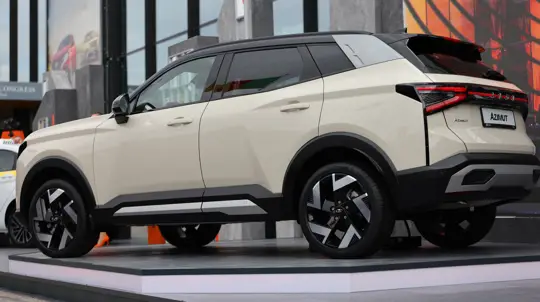 Сюрприз в багажнике Lada Azimut: там есть ниша под канистру