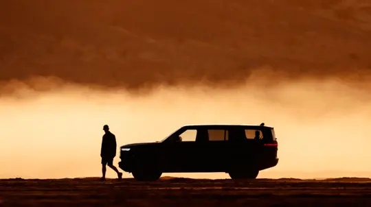 Rivian на взлете — поставки растут, миллиарды текут рекой