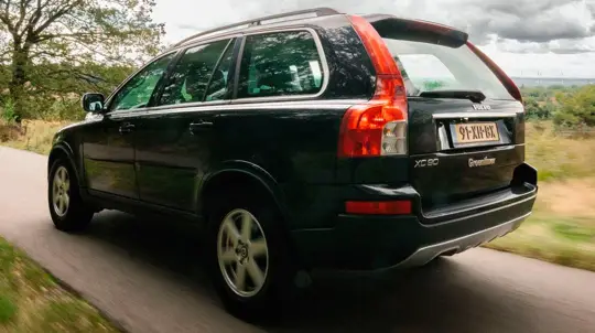 Больше ни капли бензина: Volvo XC90 получил батарею от Volkswagen и мотор от Tesla