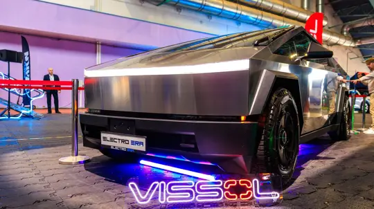 Электрокары в Германии продаются, но это не радует Илона Маска: Tesla терпит крах