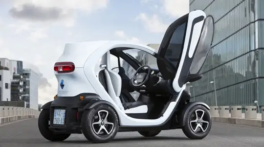 Renault решила подпортить продажи АвтоВАЗу: электрический аналог ОКИ продают в России