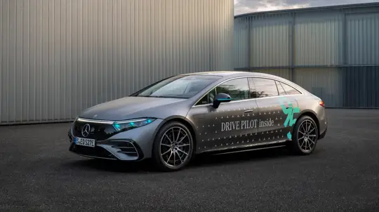 Mercedes «переплюнул» Tesla: немецкие электрокары можно будет заряжать раз в неделю