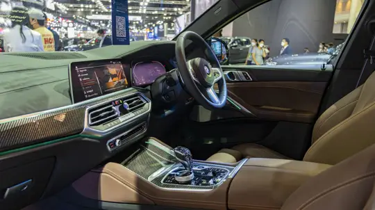 МВД готовит жёсткие меры: в России запретят праворульные автомобили