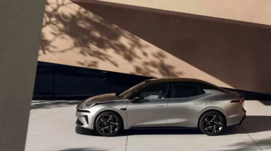 Новый Lynk & Co 07 EM-P бросает вызов Tesla: G-Pilot и дальность 103 км на электротяге