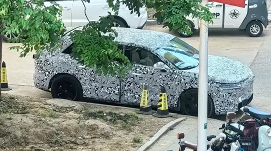 Huawei не справляется? Новый кроссовер ИТ-компании засняли до премьеры — но есть проблемы