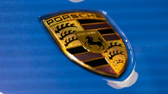 Porsche теряет Китай: за это поплатятся простые работяги