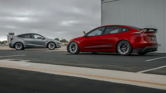 Этот автомобильный диск выдержит всё и даже бордюр: на него дается пожизненная гарантия