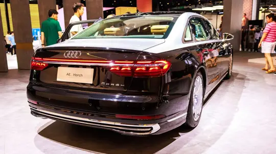 Bentley и Maybach получили конкурента в России: Audi заставили привезти самый дорогой автомобиль