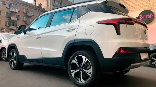 Стабильность по-русски: смосковский автобренд, построенный на руинах Renault, терпит крах