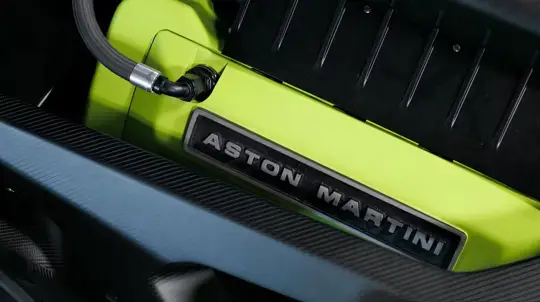 Взболтали, но не смешивали: британская классика по-американски от Ringbrothers