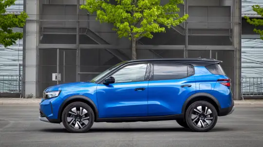 Электрокарам не место в большой семье: Opel отказался от семиместного Frontera Electric