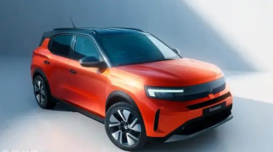 107 км за 425 тыс. рублей: кроссовер Opel получил дальнобойную версию, но потерял в динамике