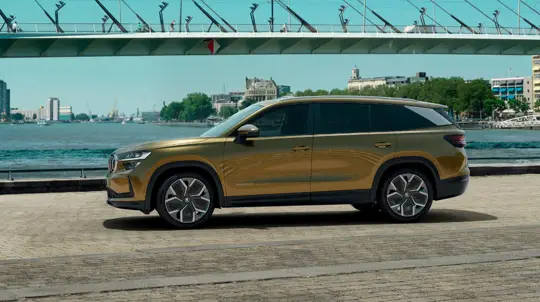 Параллельный импорт оживил автосалоны: в Россию завезли горячие новинки