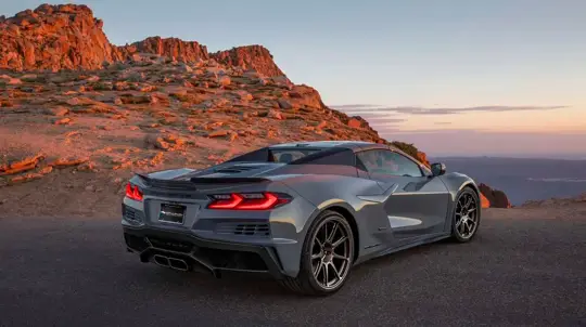 Callaway и Holley прокачают все, от пикапа до спорткара: тюнеры берут в оборот лучшие авто GM