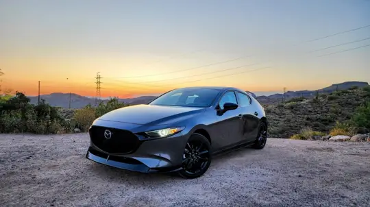 Всего 6 тыс. рублей за аудиосистему, LED-оптику и расширенный набор безопасности: японцы удивили