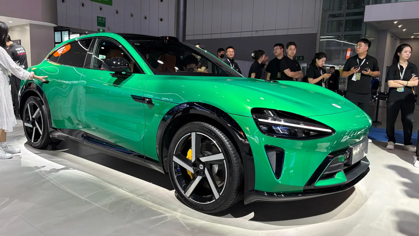 Xiaomi показала в Чэнду кроссовер YU7 — китайский вызов Tesla и премиум-брендам