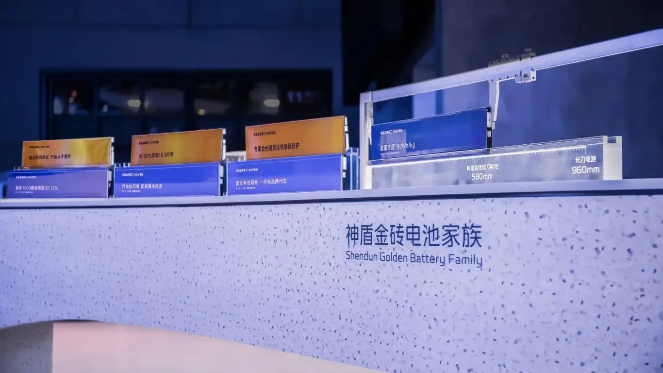 Не берет ни пуля, ни танк: китайские батареи для электрокаров признаны эталоном безопасности