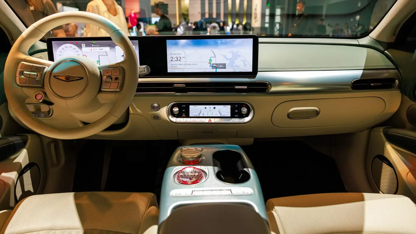 Ваш автомобиль под контролем: раскрыт еще один риск покупки современных машин на вторичке