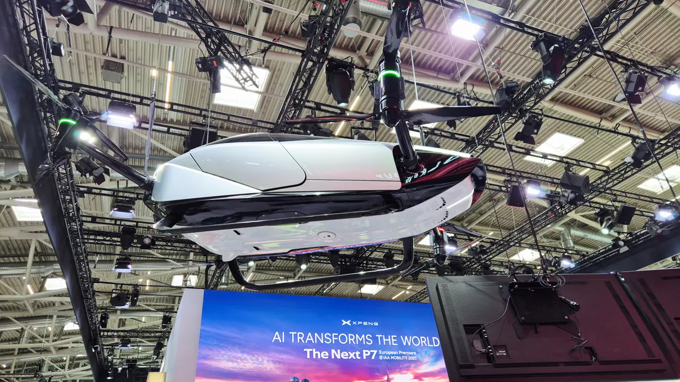 XPeng Voyager X2 поднялся над Мюнхеном — реально работающий летающий автомобиль
