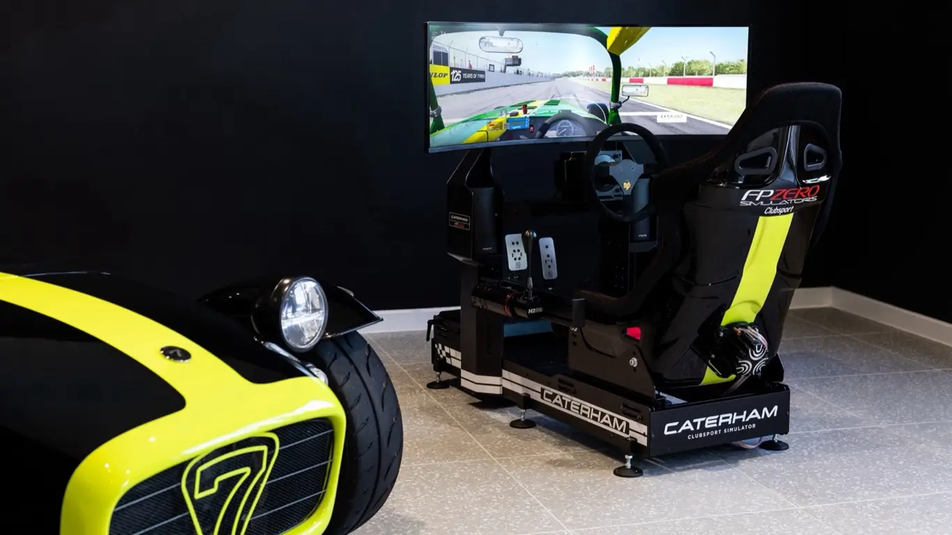 Гостинная дома вместо трека: окунуться в мир гонок теперь может каждый