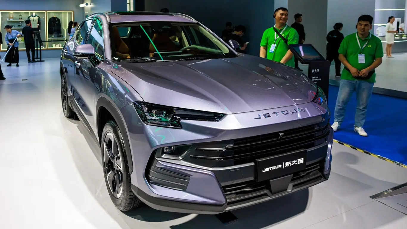 Soueast не дорос до Jetour: китайский бренд не собирается уходить
