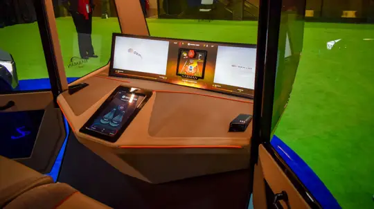 Почта, звонки и фильмы: россияне готовы полностью довериться ИИ в автомобилях