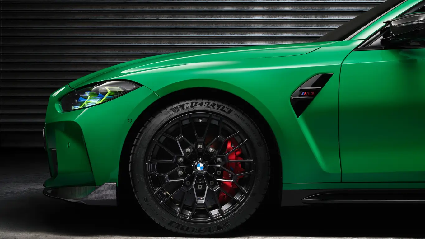 Тесты на грани срыва: электрический BMW M3 показал свой взрывной характер