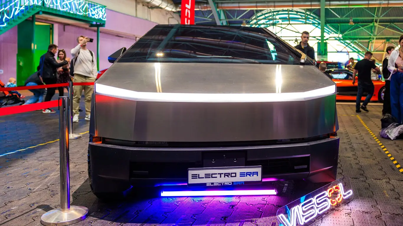Новый шаг Tesla: кибервнедорожник и уменьшенная версия Cybertruck для Европы и Китая