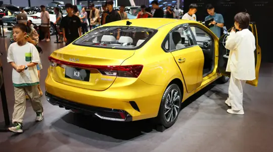 Россияне распробовали эти машины: Китай и АвтоВАЗ могут проиграть борьбу