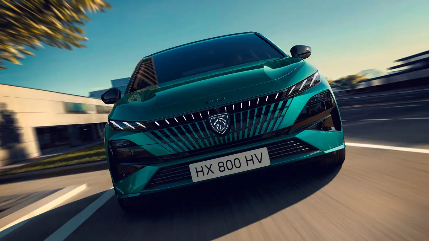 FIAT Panda и Jeep Avenger сделали Stellantis королем Европы: гибриды разлетаются как горячие пирожки