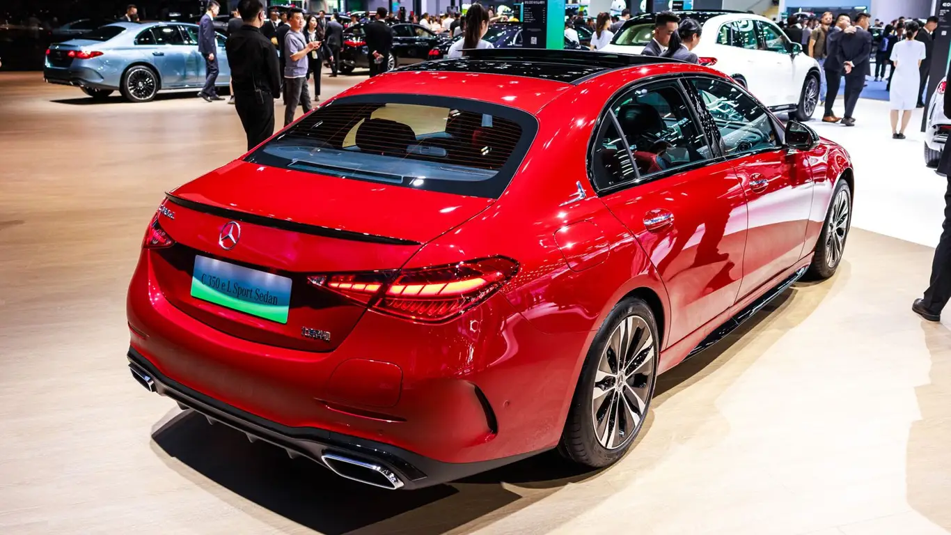 До 800 км хода и зарядка 330 кВт: конкурент BMW i3 замечен на тестах в Альпах