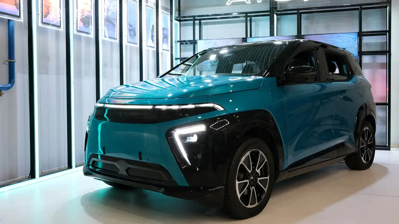 Главным выгодоприобретателем закона о такси оказался не АвтоВАЗ: эта машина будет продаваться в двух версиях