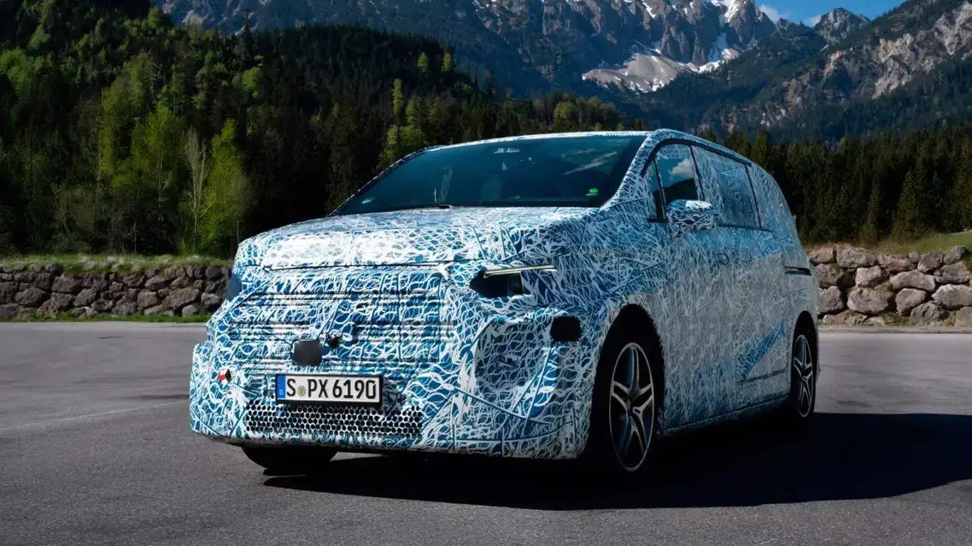 Первый семейный электрокар Mercedes уже на дорогах: платформа VAN.EA и запас хода 500 км