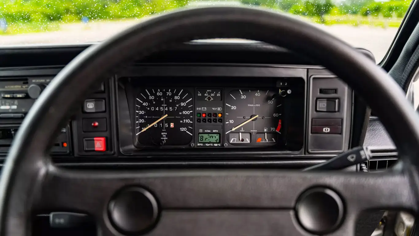 Жемчужины истории: на аукционе распродадут около ста эксклюзивных авто