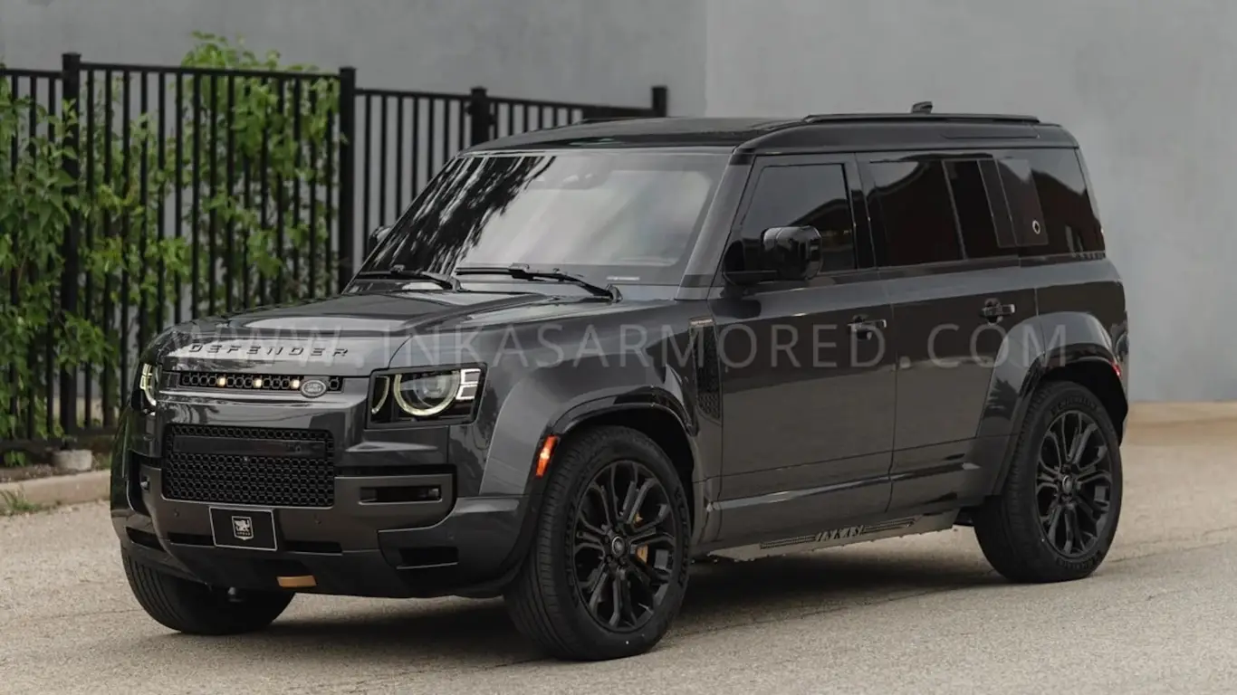 Этому Дефендеру не страшны пули и взрывы: легенду бездорожья превратили в крепость на колесах